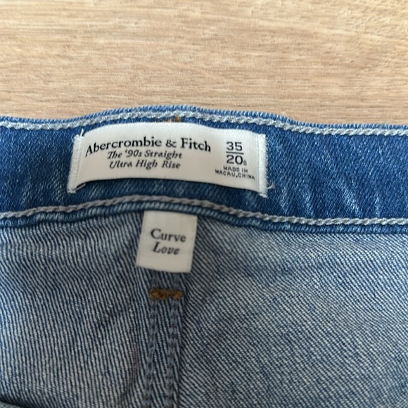 Abercrombie 90’s Straight Jeans - Picture 2 of 3